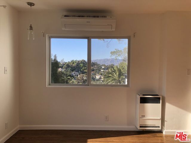 2225 Lake Shore Avenue, Los Angeles, CA 90039