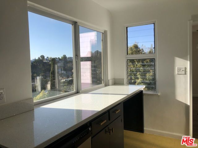 2225 Lake Shore Avenue, Los Angeles, CA 90039