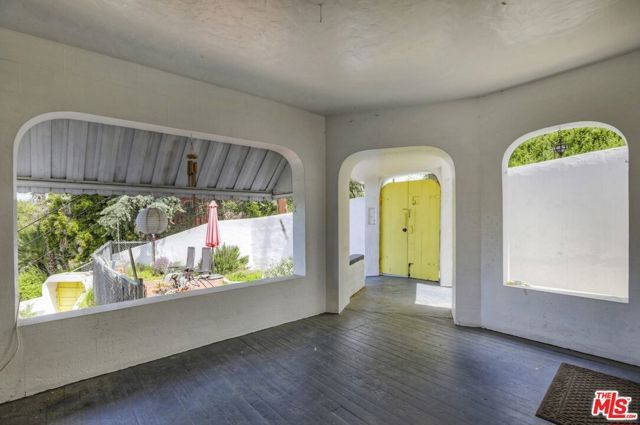 2225 Lake Shore Avenue, Los Angeles, CA 90039