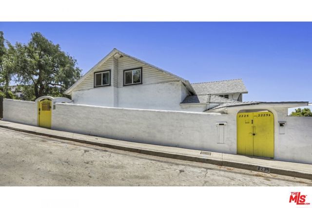 2225 Lake Shore Avenue, Los Angeles, CA 90039