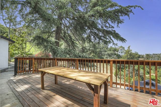 2225 Lake Shore Avenue, Los Angeles, CA 90039