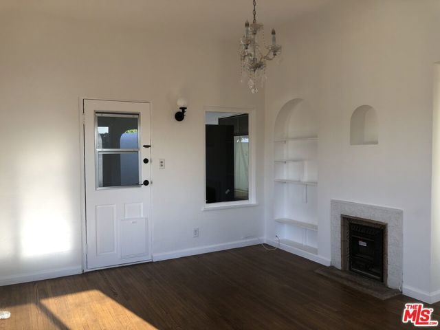 2225 Lake Shore Avenue, Los Angeles, CA 90039