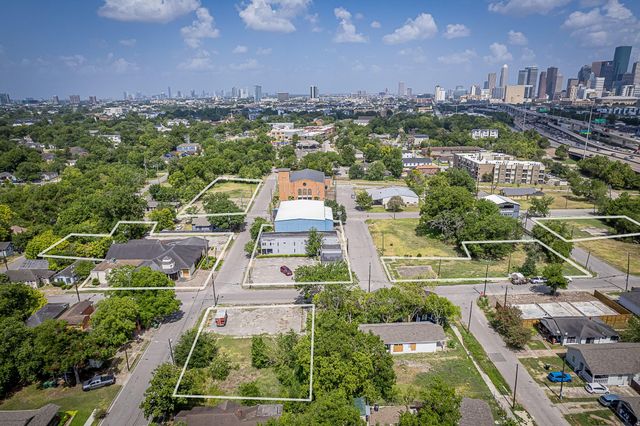3229 Hadley St Street, Houston, TX 77004