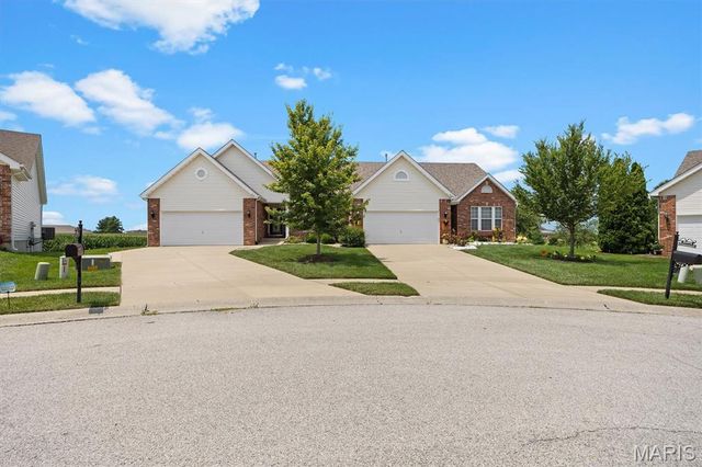 601 Ember Crest Drive, Fairview Heights, IL 62208