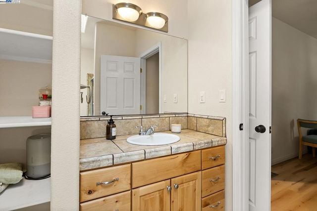 2048 Woodland Dr, Pine Mountain Club, CA 93222