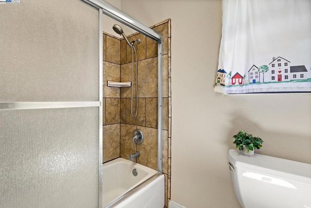 2048 Woodland Dr, Pine Mountain Club, CA 93222