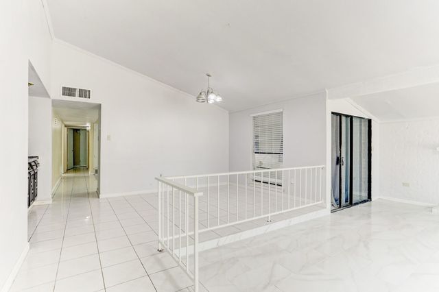 15530 Camino Del Sol Drive, Houston, TX 77083