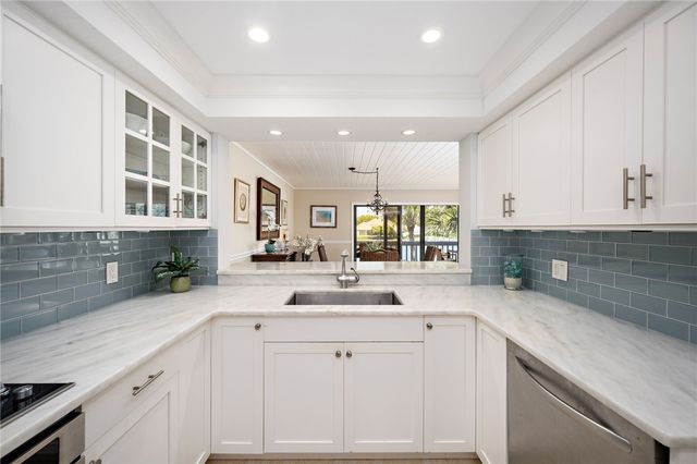 1776 Mooringline Drive 204, Vero Beach, FL 32963