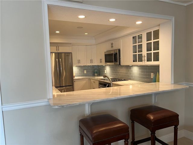 1776 Mooringline Drive 204, Vero Beach, FL 32963