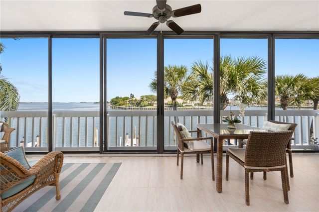 1776 Mooringline Drive 204, Vero Beach, FL 32963