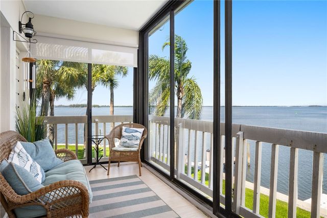 1776 Mooringline Drive 204, Vero Beach, FL 32963