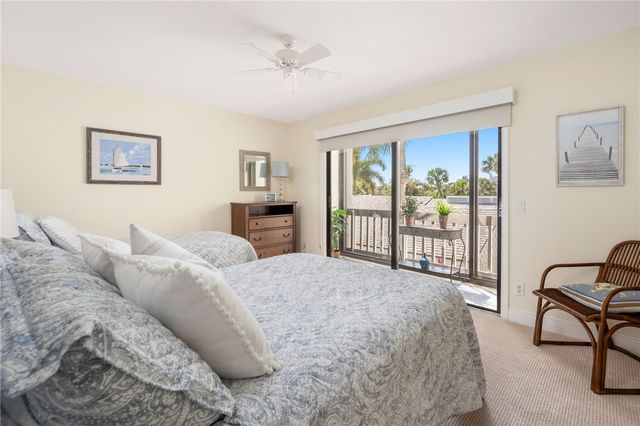 1776 Mooringline Drive 204, Vero Beach, FL 32963