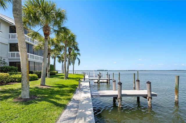 1776 Mooringline Drive 204, Vero Beach, FL 32963