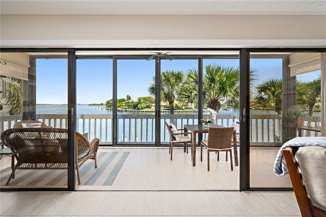 1776 Mooringline Drive 204, Vero Beach, FL 32963