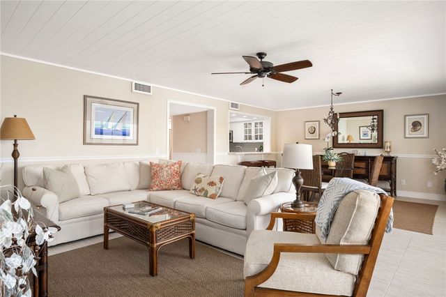 1776 Mooringline Drive 204, Vero Beach, FL 32963