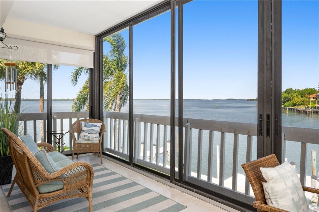 1776 Mooringline Drive 204, Vero Beach, FL 32963