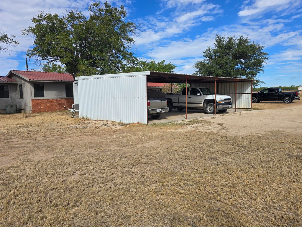 Image 5 of property listing at 8205 Grape Creek Road, San Angelo, TX 76901
