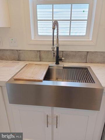1405 Farrell Ave Trlr 237, Cherry Hill, NJ 08002