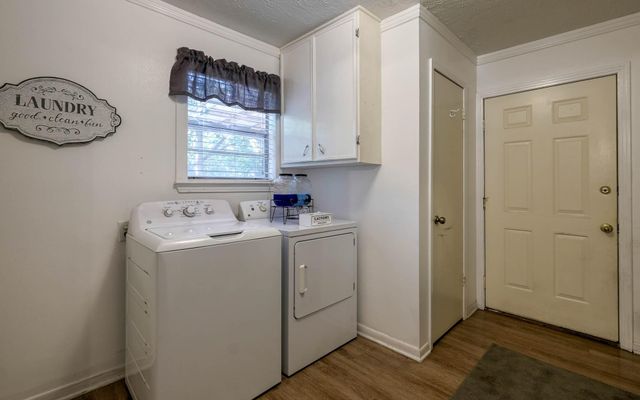 2703 Holly Street, Waller, TX 77484