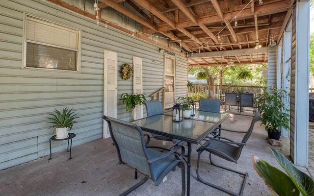 2703 Holly Street, Waller, TX 77484