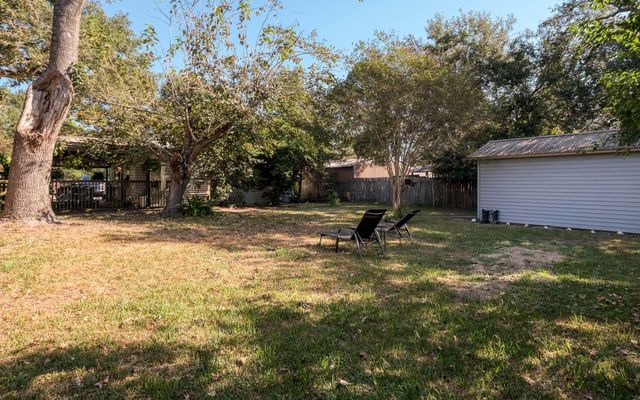 2703 Holly Street, Waller, TX 77484