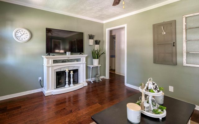 2703 Holly Street, Waller, TX 77484
