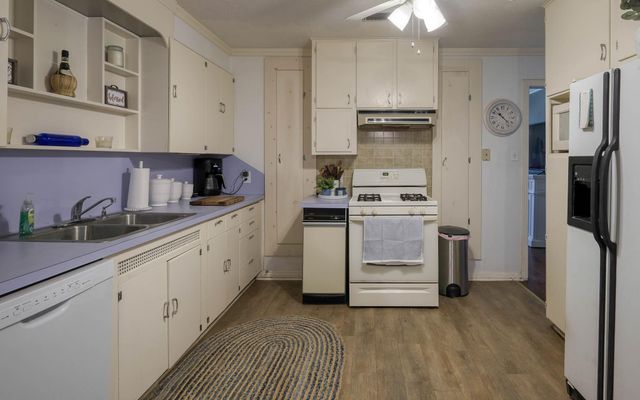 2703 Holly Street, Waller, TX 77484
