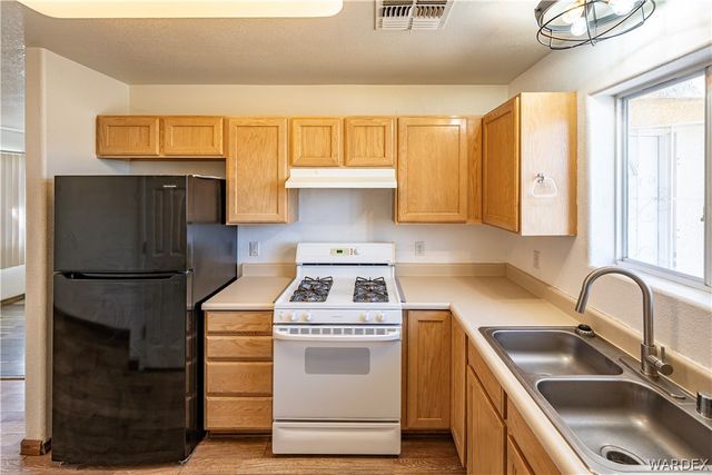 2263 Kingman Avenue, Kingman, AZ 86401