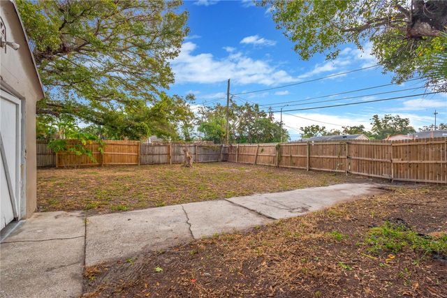 2144 23RD AVENUE N, St Petersburg, FL 33713