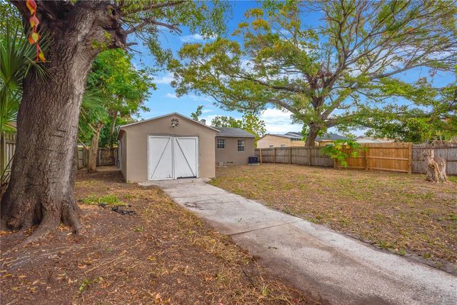 2144 23RD AVENUE N, St Petersburg, FL 33713