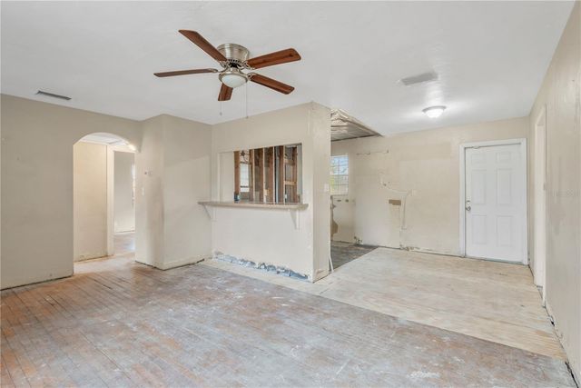 2144 23RD AVENUE N, St Petersburg, FL 33713