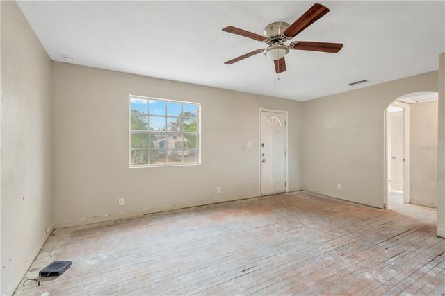 2144 23RD AVENUE N, St Petersburg, FL 33713