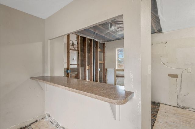 2144 23RD AVENUE N, St Petersburg, FL 33713