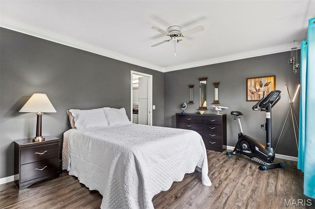 605 Pine Ridge Trails Court B, Ballwin, MO 63021