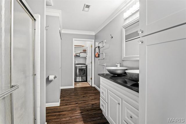 605 Pine Ridge Trails Court B, Ballwin, MO 63021