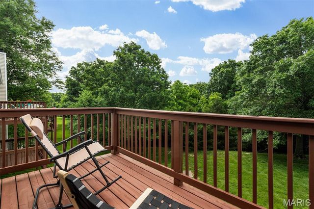 605 Pine Ridge Trails Court B, Ballwin, MO 63021