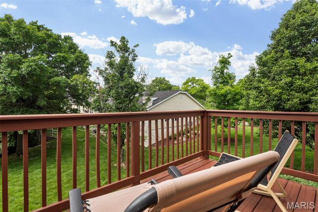 605 Pine Ridge Trails Court B, Ballwin, MO 63021
