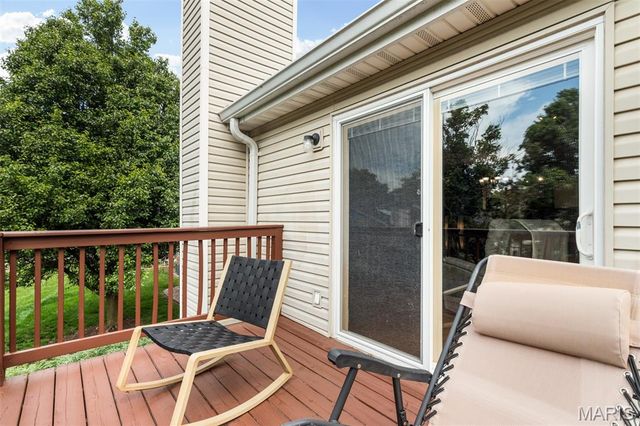 605 Pine Ridge Trails Court B, Ballwin, MO 63021