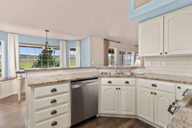 7864 Heart J Trail, Loveland, CO 80537