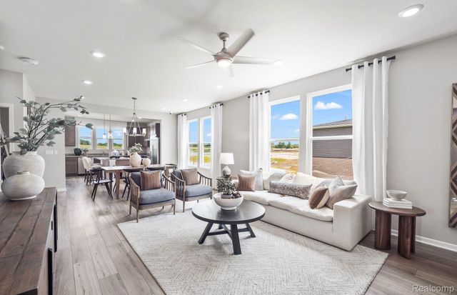 1951 Marigold Way, Milford, MI 48381