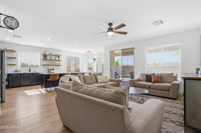 9339 W PONTIAC Drive, Peoria, AZ 85382