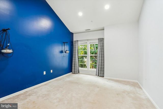4138 FOUNTAINSIDE LN #A302, Fairfax, VA 22030