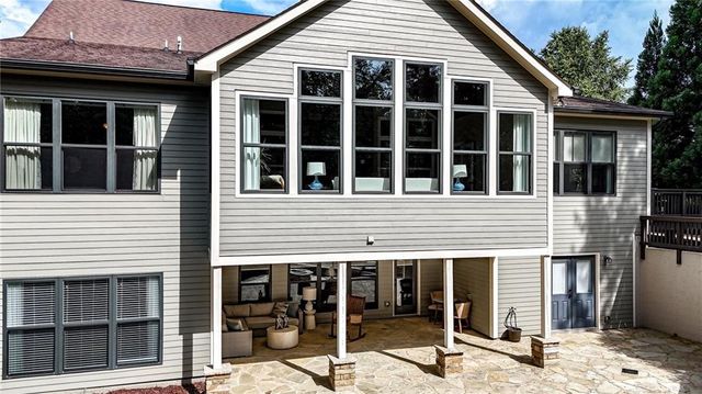 303 Trappers Bluff, Waleska, GA 30183
