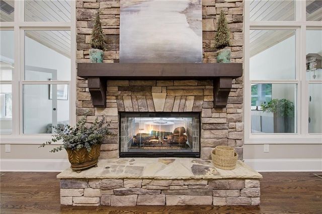 303 Trappers Bluff, Waleska, GA 30183