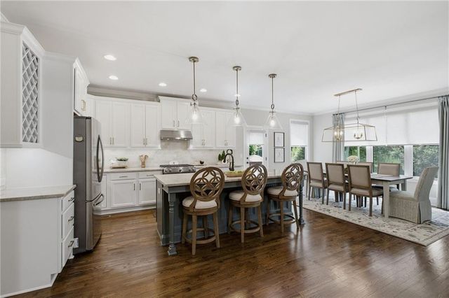 303 Trappers Bluff, Waleska, GA 30183