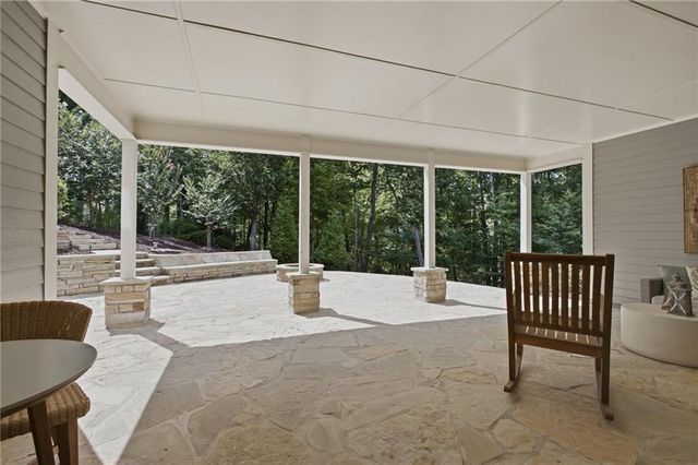 303 Trappers Bluff, Waleska, GA 30183