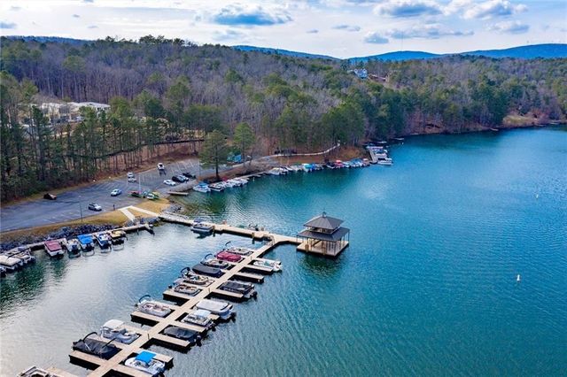 303 Trappers Bluff, Waleska, GA 30183