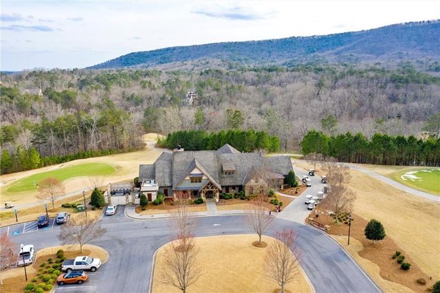 303 Trappers Bluff, Waleska, GA 30183