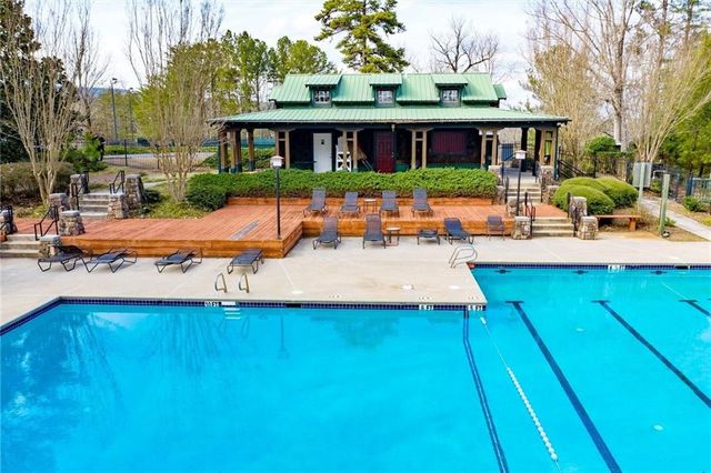 303 Trappers Bluff, Waleska, GA 30183