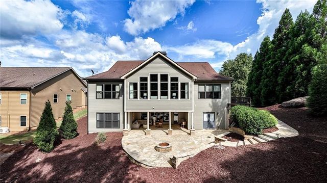 303 Trappers Bluff, Waleska, GA 30183